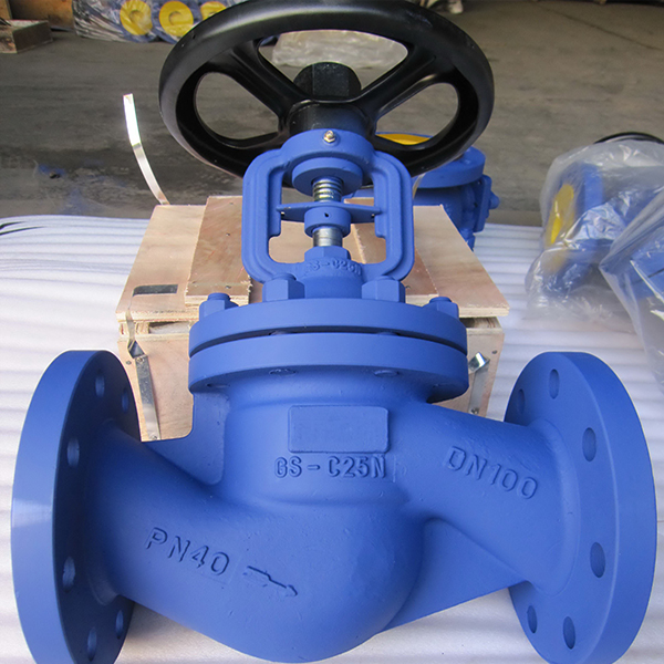 Bellow seal globe valve DN100 PN40