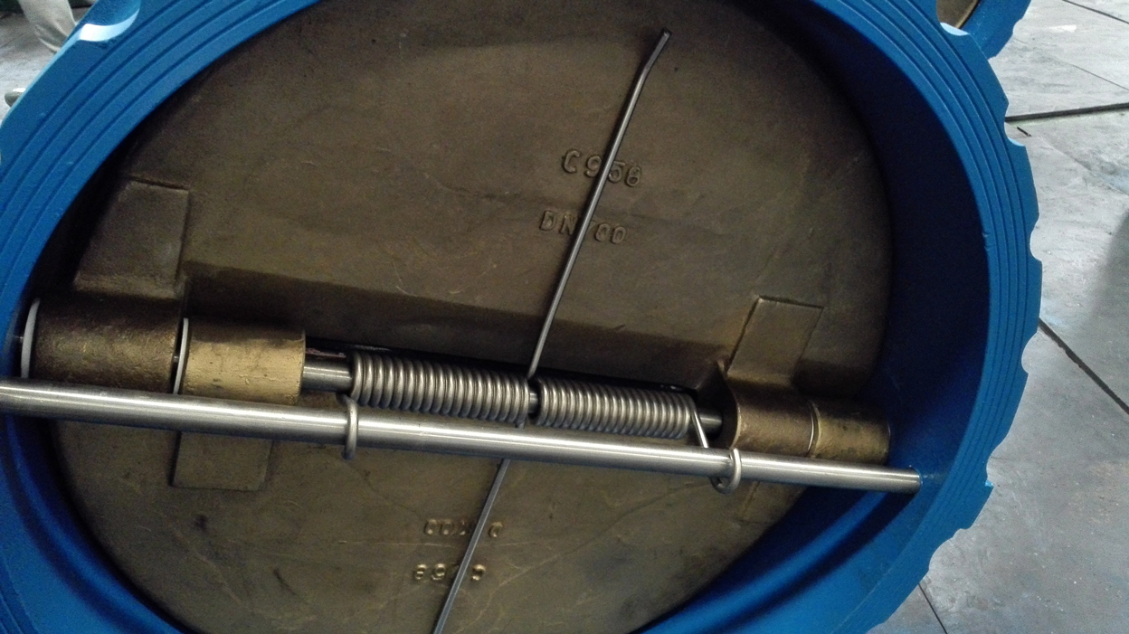 dvojplatňový spätný ventil DN700-10